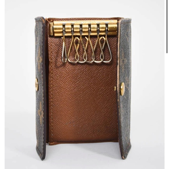Louis Vuitton Monogram 6 Key Holder - Picture 3 of 15